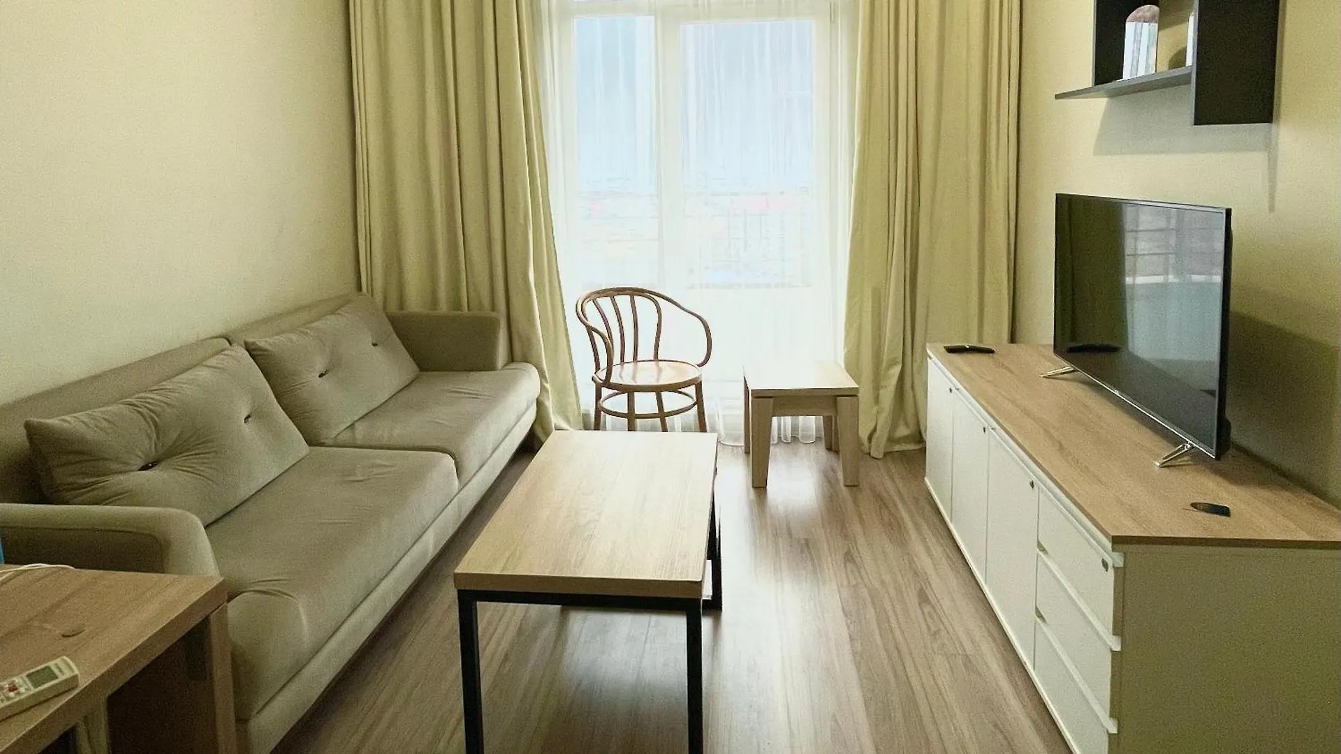 Apartment With Pool In Green Diamond Tbilisi Georgien